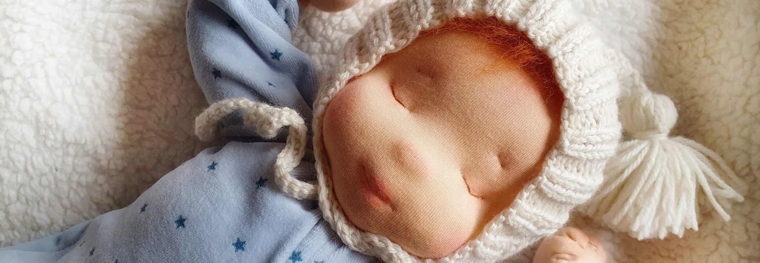 Handgefertigte Stoffpuppen mit Charakter